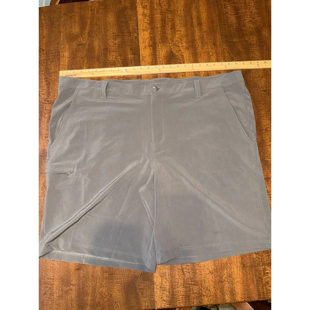 Columbia PFG Shorts Mens Size 48 Waist 10in Inseam Nylon Omni-Shade Gray